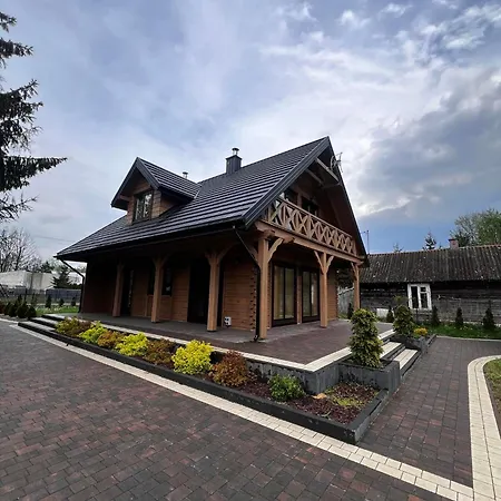 Caloroczny Borzy-chatka Nad Liwcem 別荘 Borzychy