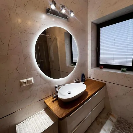 Caloroczny Borzy-chatka Nad Liwcem Borzychy